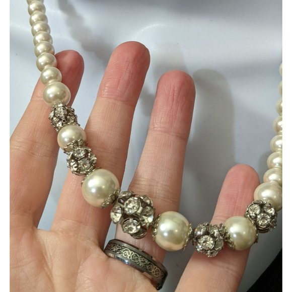 Jewelry - Faux Pearl And Rhinestone Necklace